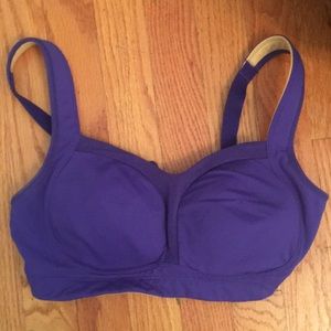 Tata Tamer by Lululemon Athletica